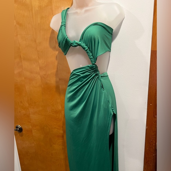 MICAS Asymmetrical Twist Ruched Slit One Shoulder Maxi Dress - Picture 5 of 8